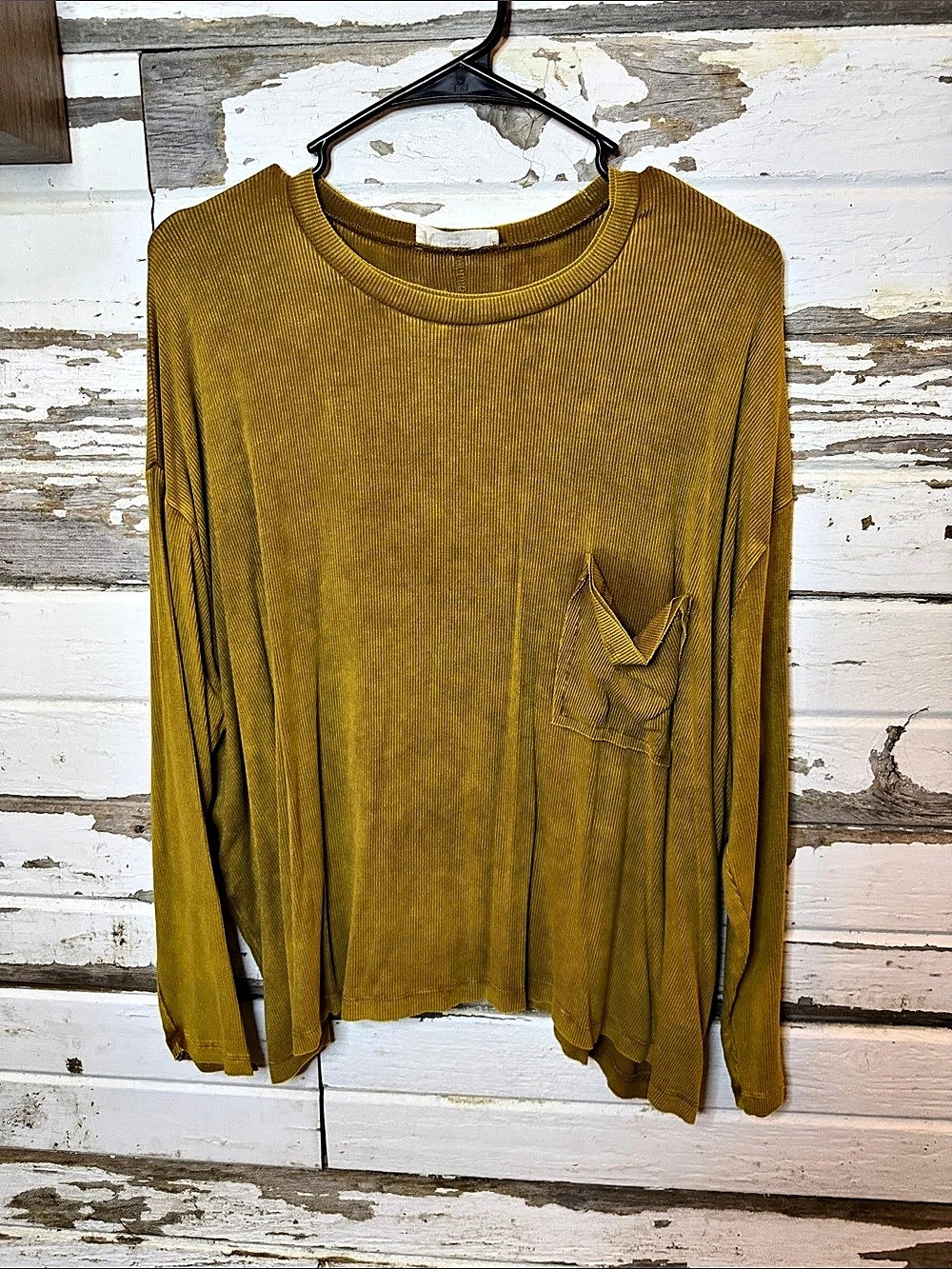 ZENANA Long Sleeve Pocket Top in Brown gold color Size Small/medium (75